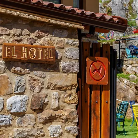 Hotel El & De