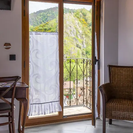 Hotel El & De 4*