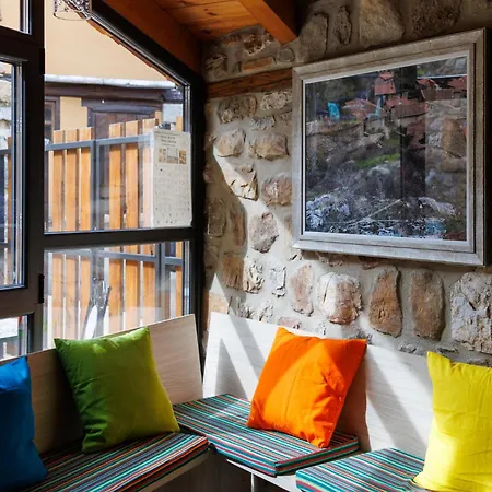 El & De Hotel